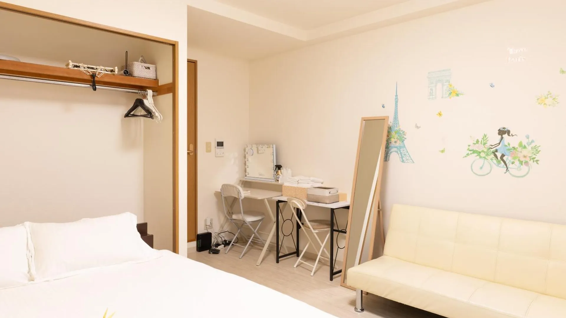 コンフィデンスロン602 Apartment Osaka